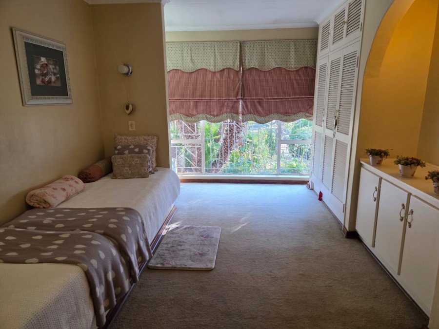 5 Bedroom Property for Sale in Frankfort Free State